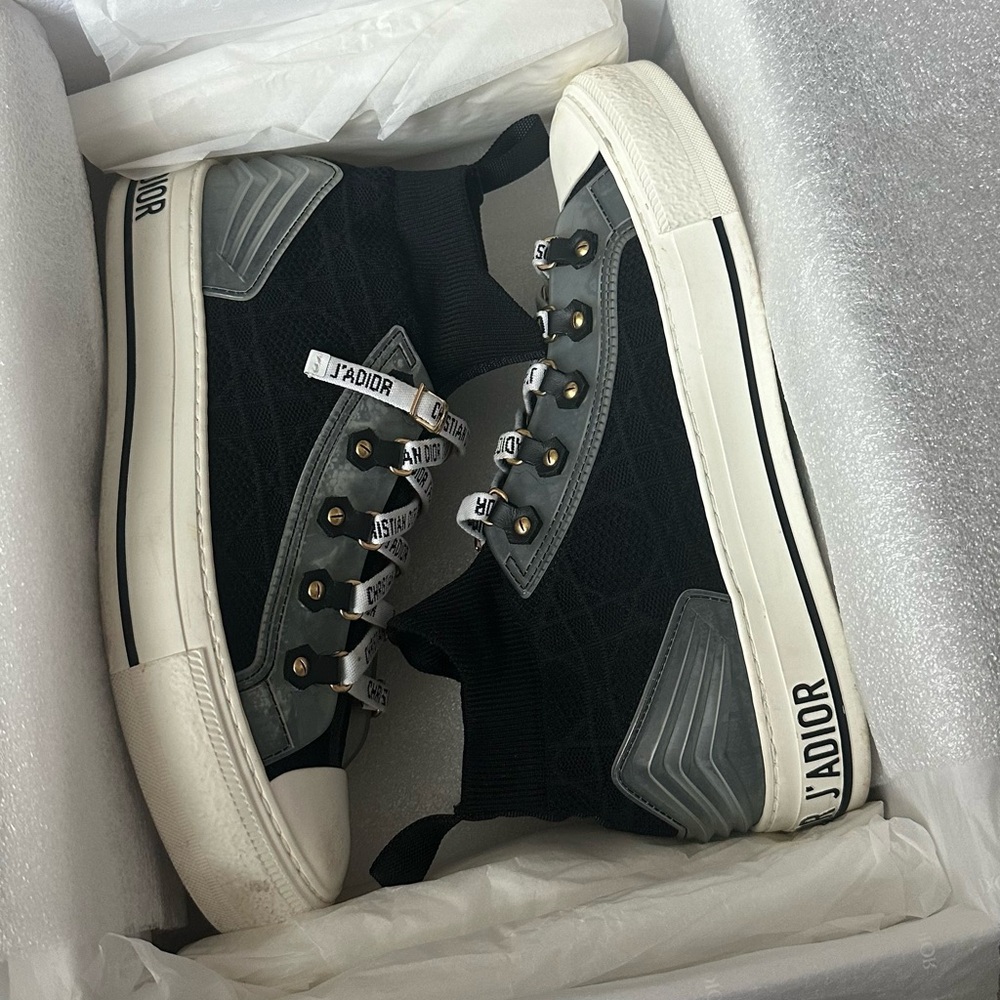 Christian Dior Walk N Dior Technical Knit High Top Sneakers 
SIZE 38.5/ US W 8